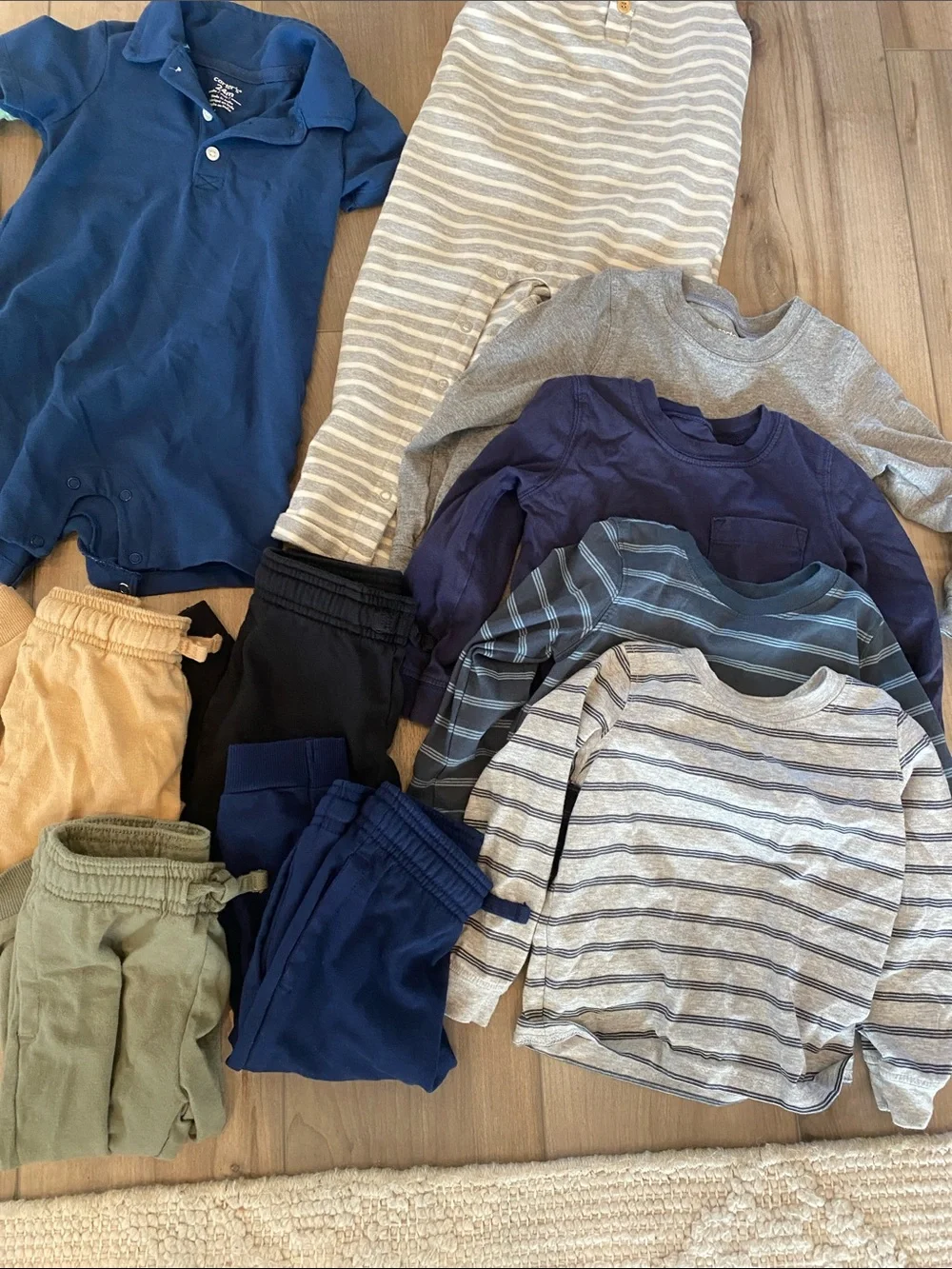 Lot of carters clothes 18-24 months.